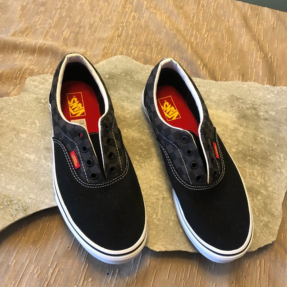 NEW Vans  Size 6.5